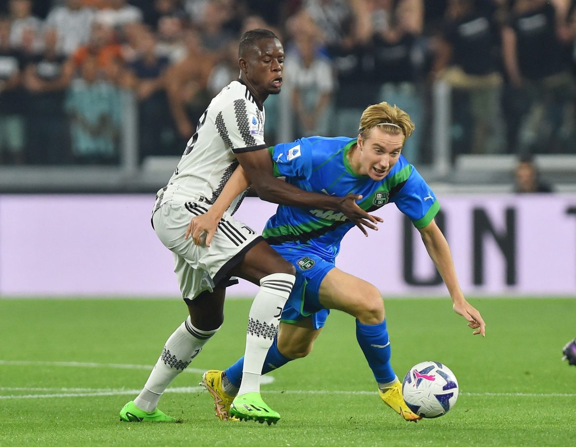 Newcastle: Zakaria deal "isn’t happening"
